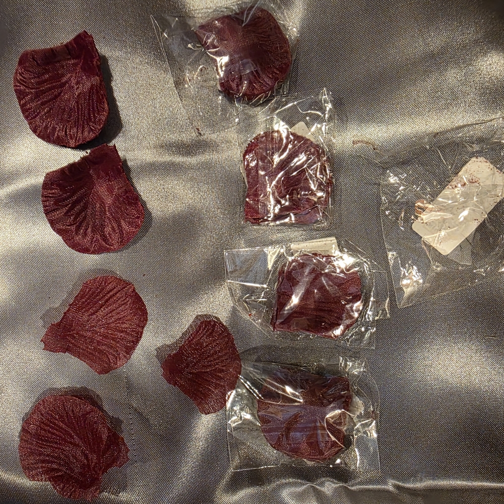 Elegant Burgundy Silk Rose Petals - Picture 3 of 4